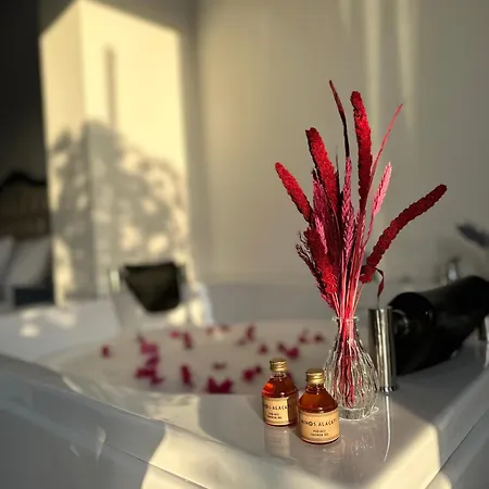 Minos Alacati Otel *